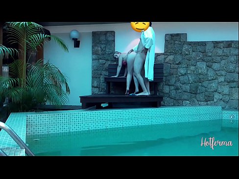 ❤️ Chef inviterer stuepige til poolen, men kunne ikke modstå en hot ❌ Porno at da.91sesex101.top